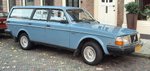 Prachtige Volvo 245 GL uit 1984 in deze aparte kleur blauw (wel orgineel) gespot in Haarlem. 29 oktober 2011.