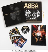 ABBA The official foto book werd deze avond uitgereikt aan Bjorn en Frida van ABBA