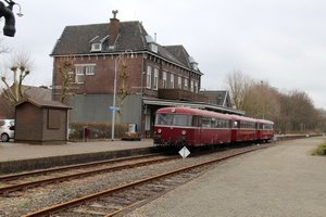 Station Simpelveld met de railbus van de ZLSM.