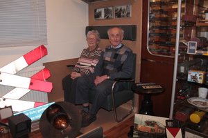 Pa en Moe de Wolf kwamen op bezoek om mijn verzameling te bewonderen 3 januari 2017