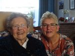 Inge samen met tante Gerda op de foto 27 oktober 2017