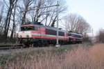 Loc 9904 van Locon en 1619 van Raillogixs wachten op een volgende inzet in Beverwijk 26 maart 2017 